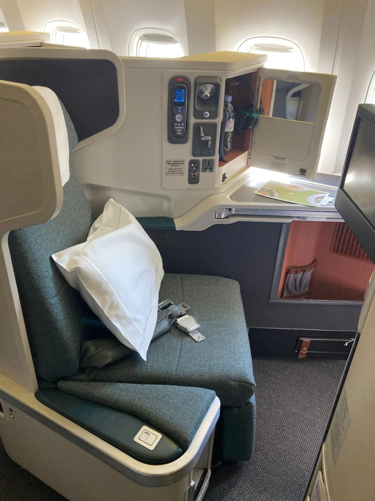 plane first class cabin